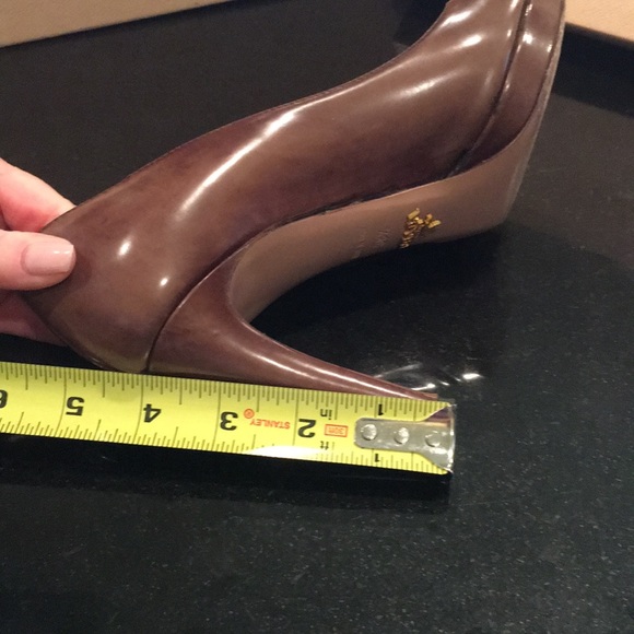 Prada pumps size 381/2